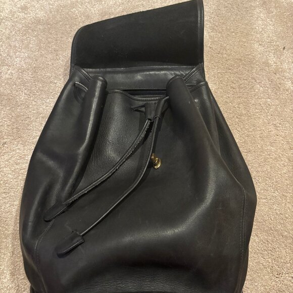 Black Vintage Coach Drawstring Backpack with Front Flap and Turn Closure - Picture 7 of 12